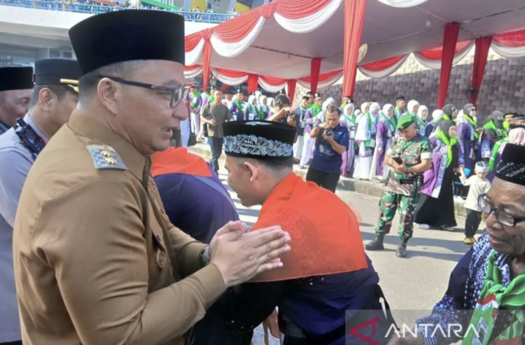 Wakil Bupati Gresik Lepas 2.139 Jamaah Calon Haji Asal Gresik