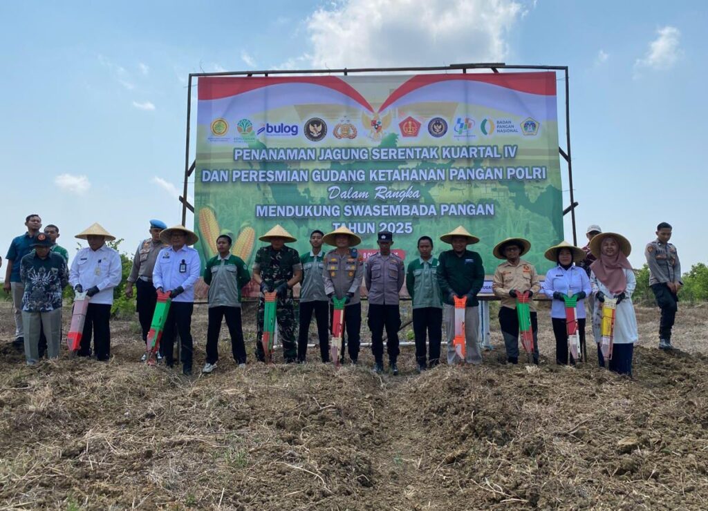 Sinergi Polres dan Pemuda Muhammadiyah Gresik: Gerakkan Ketahanan Pangan Nasional Lewat Penanaman Jagung di SMK Muhammadiyah 5 Gresik